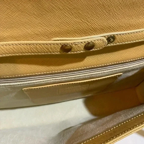 Coach beige saffiano leather crossbody handbag - Picture 8 of 12